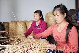 Tổ chức khai giảng lớp học nghề mây tre đan tại xã Bố Hạ, huyện Yên Thế