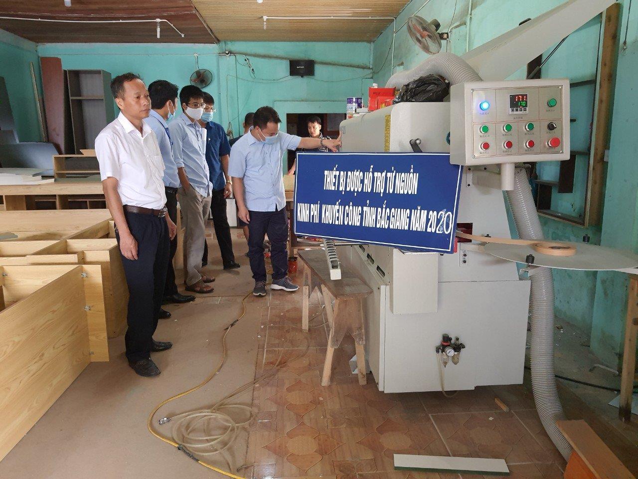 Bắc Giang: Hỗ trợ đề án khuyến công tại Làng nghề mộc Đông Thượng
